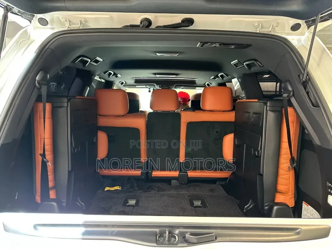 Lexus LX 570 AWD 2020 White