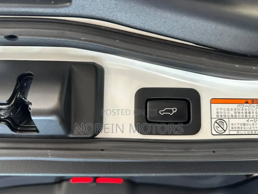 Lexus LX 570 AWD 2020 White