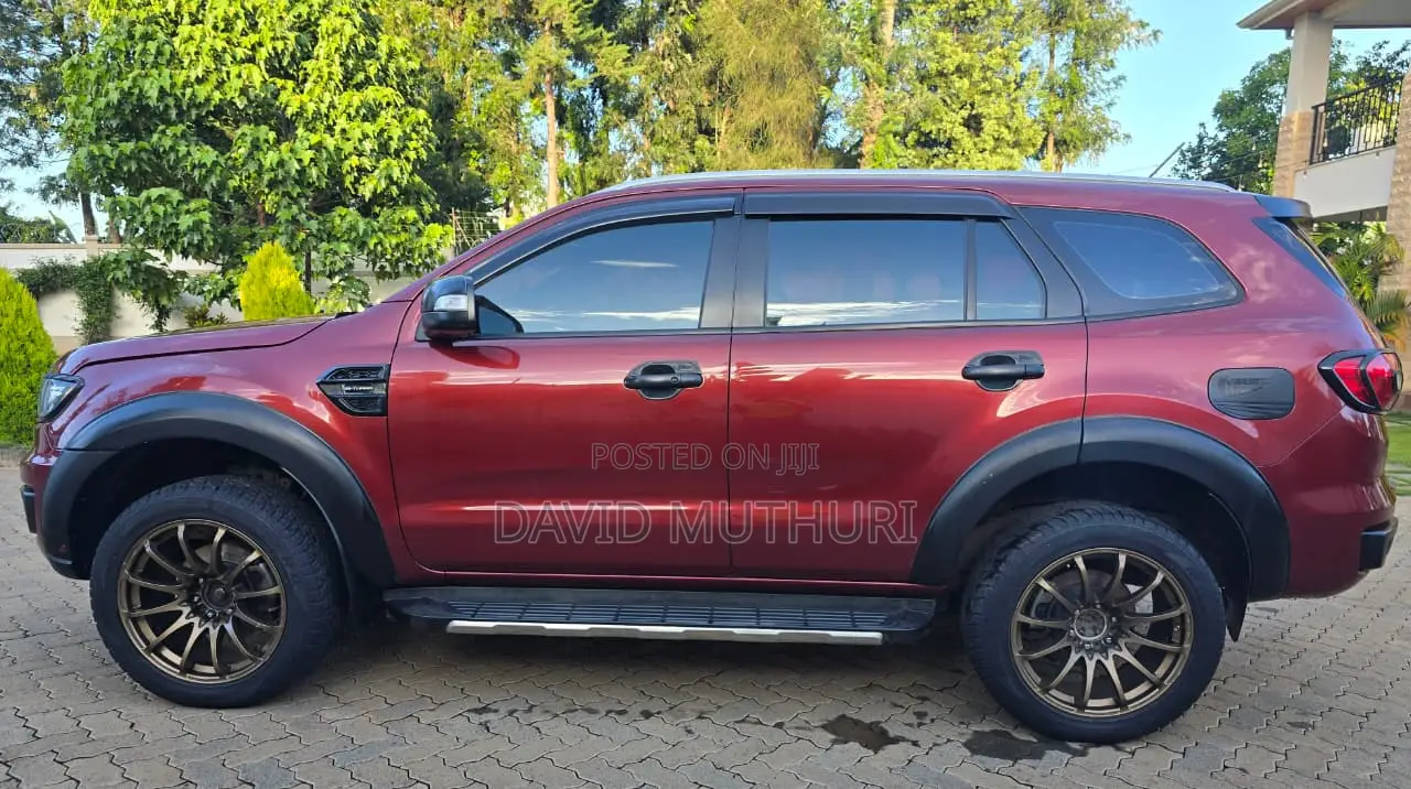 Ford Everest 2018 Red