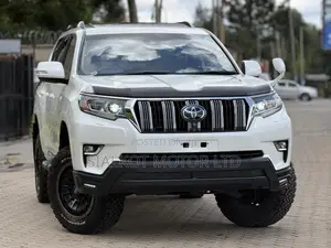 Toyota Land Cruiser Prado 2.7 2022 White