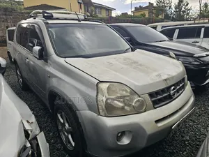Nissan X-Trail 2010 Silver