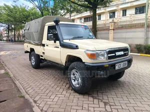 Toyota Land Cruiser 2007 Beige