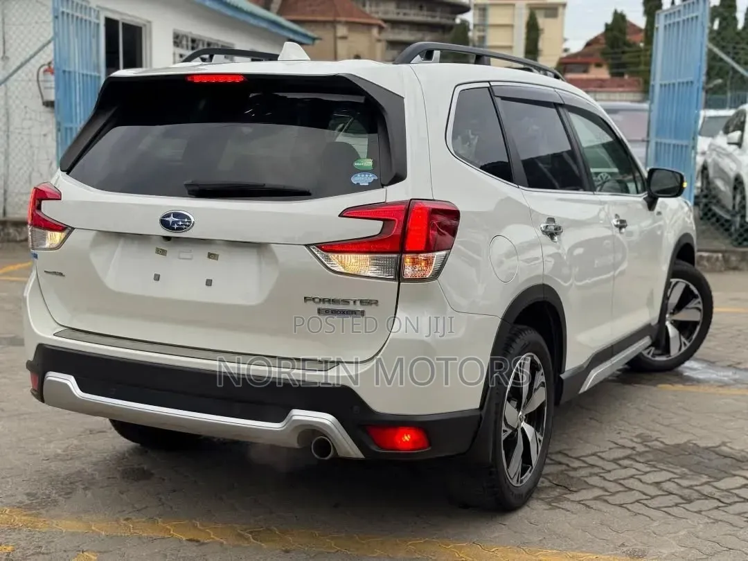 Subaru Forester 2.0XT Premium AWD 2018 White