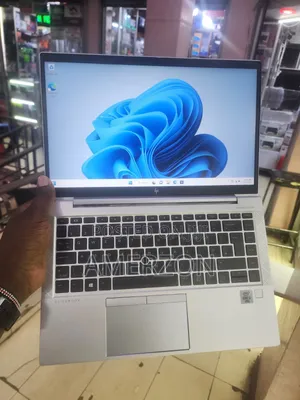 New Laptop HP EliteBook 830 G7 8GB Intel Core i7 SSD 256GB