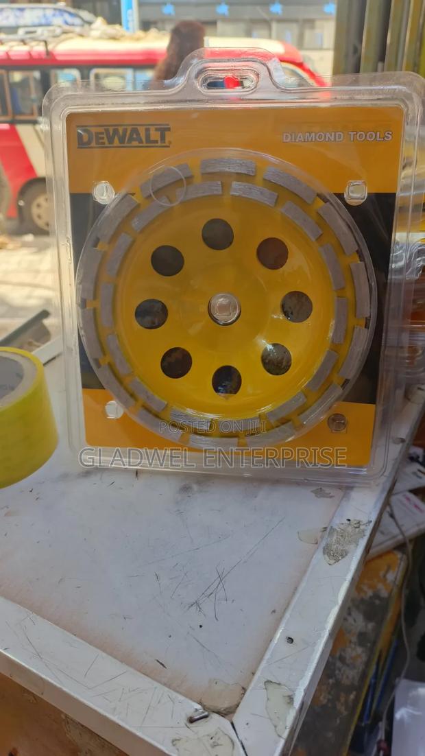 Quality Dewalt Terrazo Disk 7inch - thumbnail 2