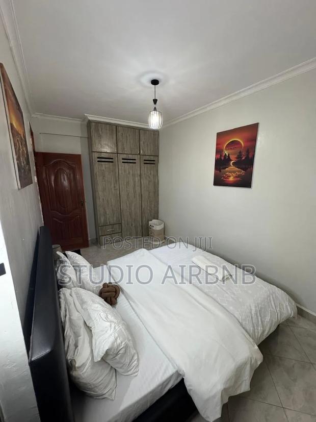 One Bedroom Airbnb Meru - thumbnail 2