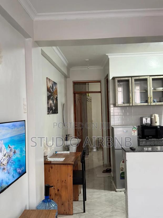 One Bedroom Airbnb Meru - thumbnail 3