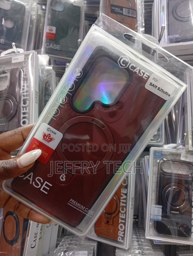 Leather Magsafe Protective Case for the Samsung Galaxy S25 Ultra - thumbnail 2