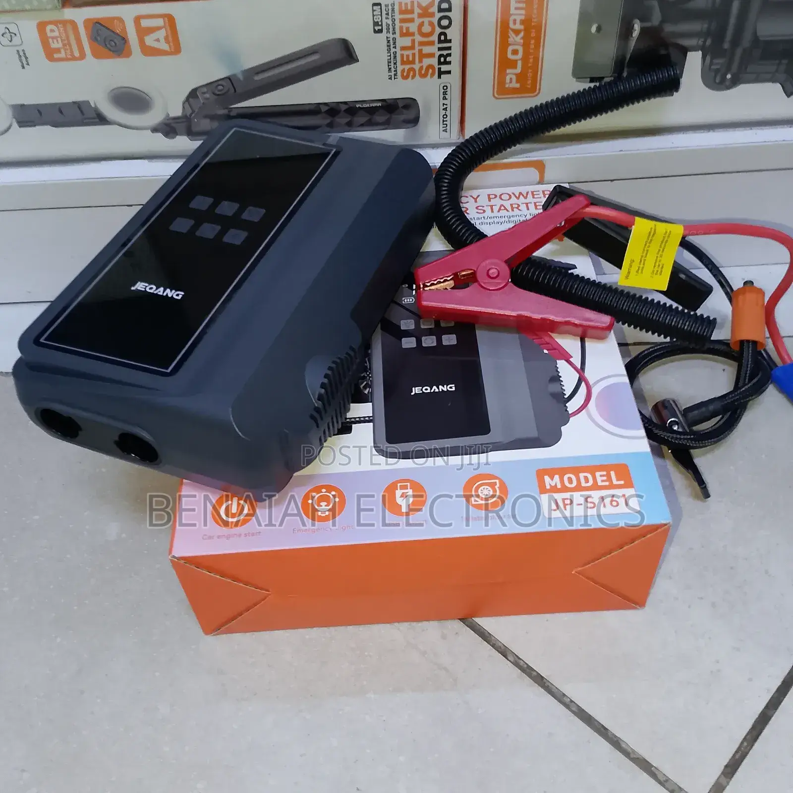 Car Jumpstarter With Inbuilt Inflator and Flash Light,30000 Mah Torch