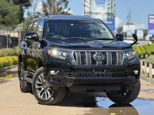 Toyota Land Cruiser Prado 2.7 2022 Black