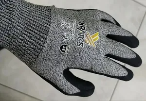 En 388 Cut Resistant Gloves