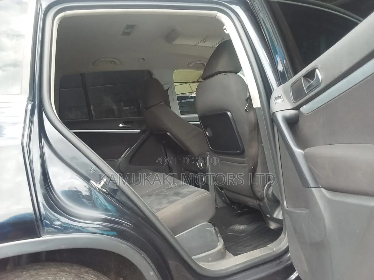 Volkswagen Tiguan 2011 Black