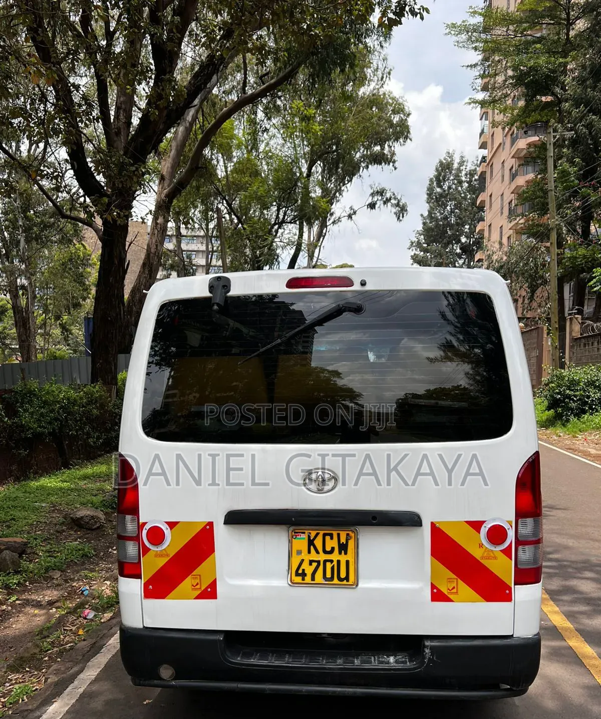 Toyota HiAce 2013 White