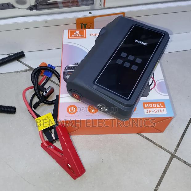 Car Jumpstarter 30000mah With Inbuilt Inflator,Flash Light - thumbnail 3