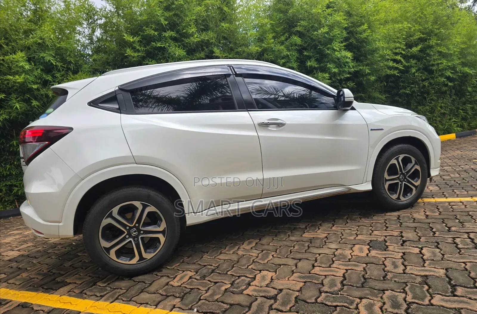Honda Vezel 2017 White