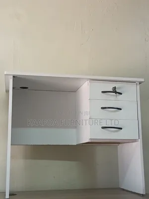 O.9 Metre Office Desk