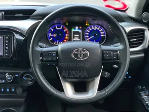 Toyota Hilux 2020 White