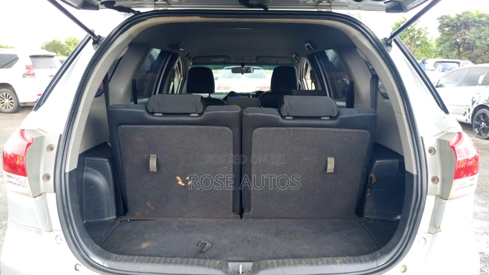 Toyota Wish 2011 Silver