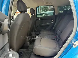 Mini Cooper 2017 Blue