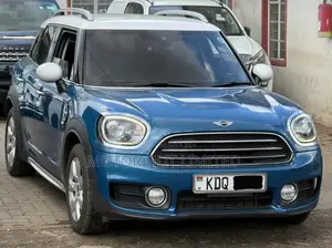 Mini Cooper 2017 Blue