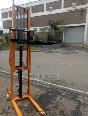 3m Lift Height Pallet Stacker 1.5ton