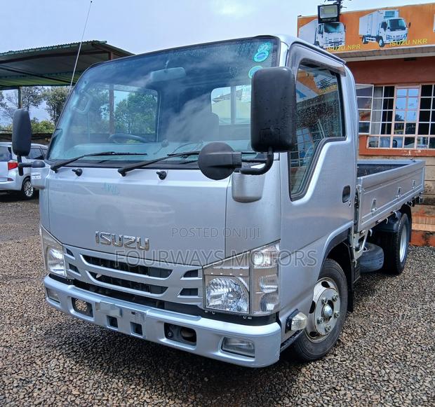 Unregistered Isuzu Elf 2019 - thumbnail 2