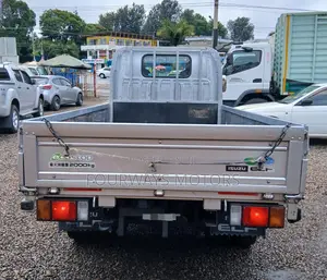 Unregistered Isuzu Elf 2019