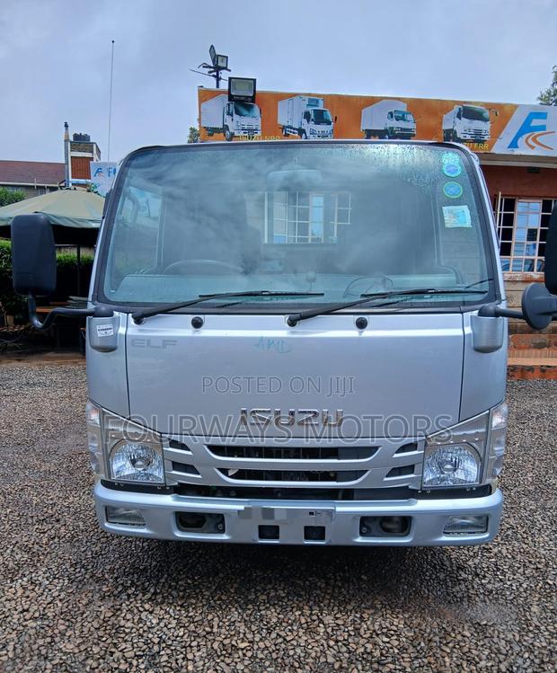 Unregistered Isuzu Elf 2019 - thumbnail 4