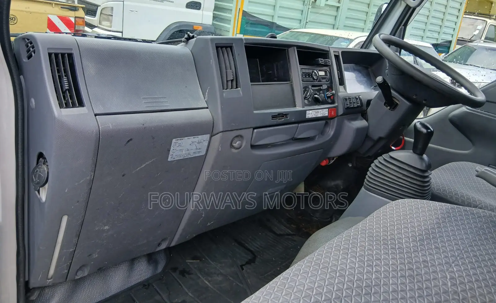 Unregistered Isuzu Elf 2019
