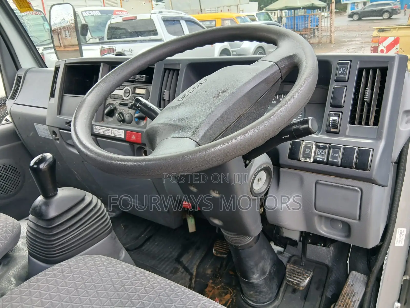 Unregistered Isuzu Elf 2019
