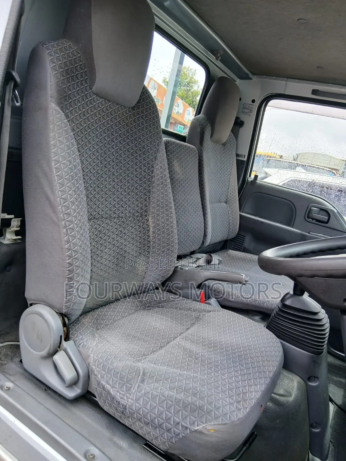 Unregistered Isuzu Elf 2019