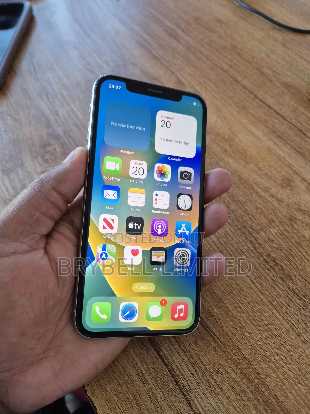 Apple iPhone X 64 GB White
