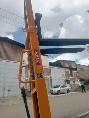 Adjustable Long Lasting Pallet Track Machine 1500kgs