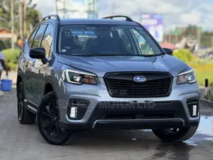 Subaru Forester Premium 2021 Silver