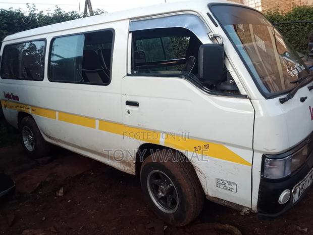 Nissan Caravan (Urvan) 2017 White - thumbnail 5