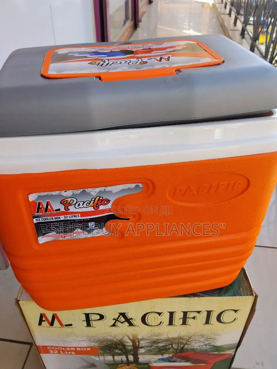 Pacific 32 Litres Cooler Box – Heavy-Duty Portable Food Drink Cooler