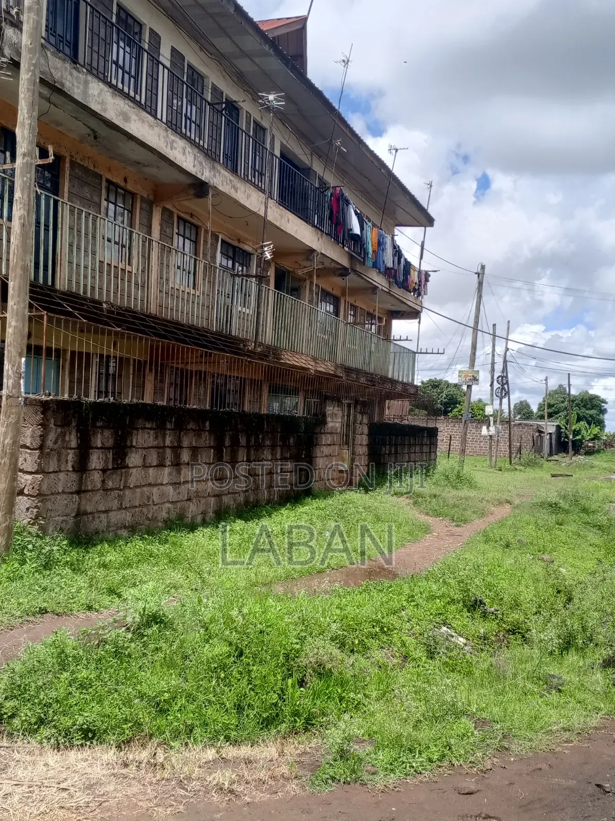1bdrm Block of Flats in Toll for sale