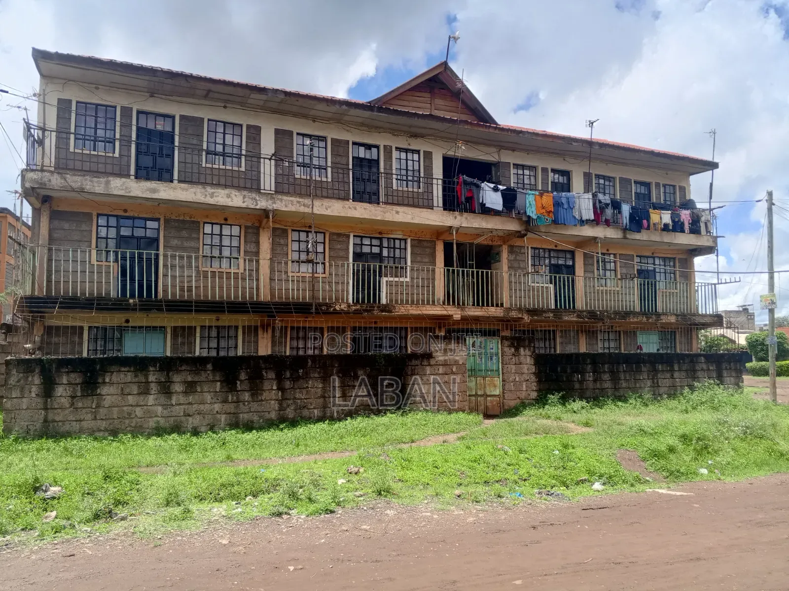 1bdrm Block of Flats in Toll for sale