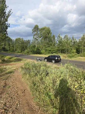 50×100 Prime Plots Touching Kenol-Murang'a Highway