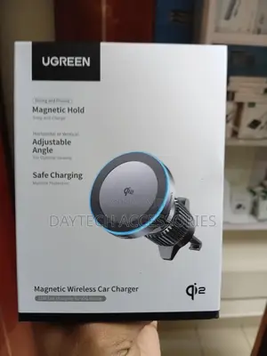 Ugreen W708 Magnetic Wireless Car Charger.