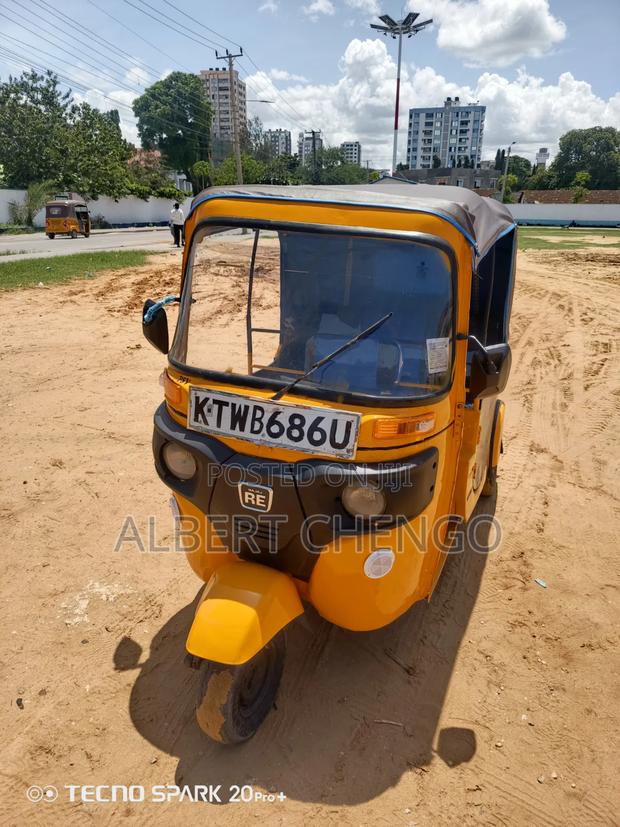 Bajaj RE 2020 Yellow - thumbnail 2