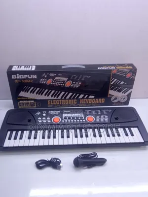 61-Key Electric Piano With Microphone Charging Cable