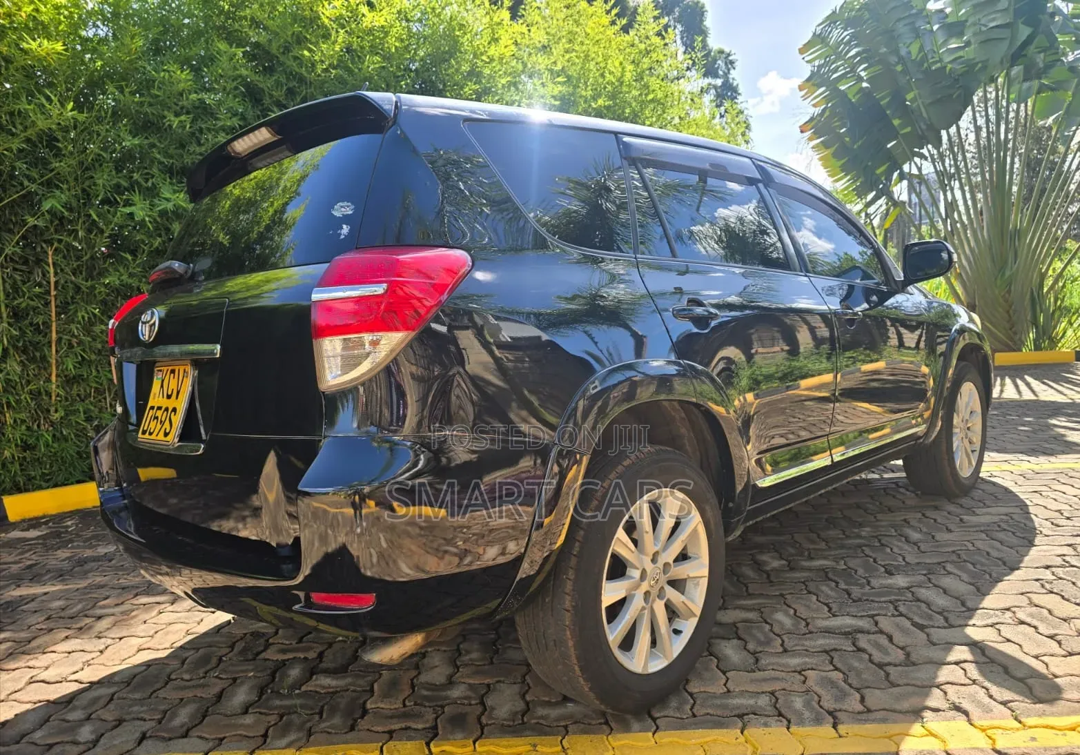 Toyota Vanguard 2012 Black
