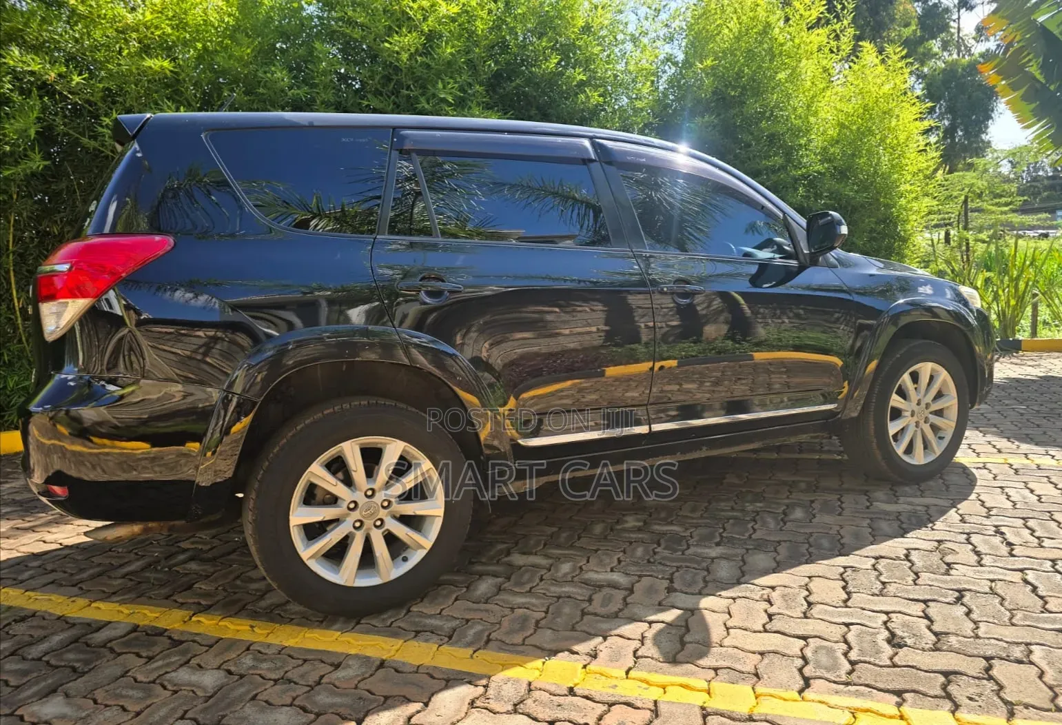 Toyota Vanguard 2012 Black
