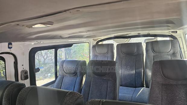 Nissan Caravan (Urvan) 2014 White