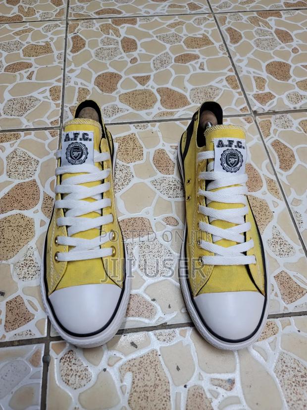 Mtumba Converse Arsenal Size 7.5/8/42 KSH 2000 - thumbnail 3