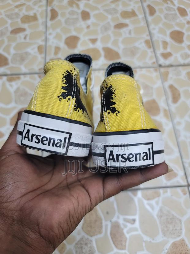 Mtumba Converse Arsenal Size 7.5/8/42 KSH 2000 - thumbnail 5