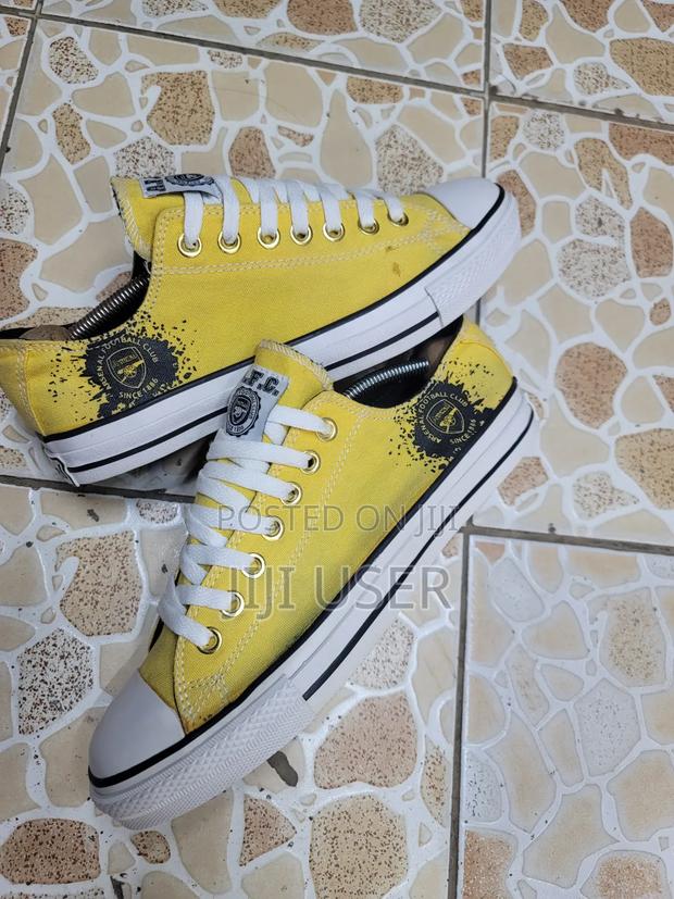 Mtumba Converse Arsenal Size 7.5/8/42 KSH 2000 - thumbnail 7