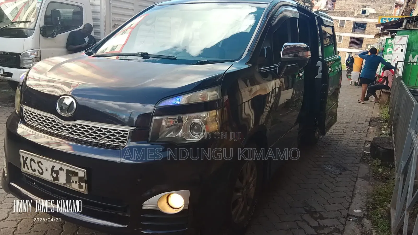 Toyota Voxy 2012 Purple
