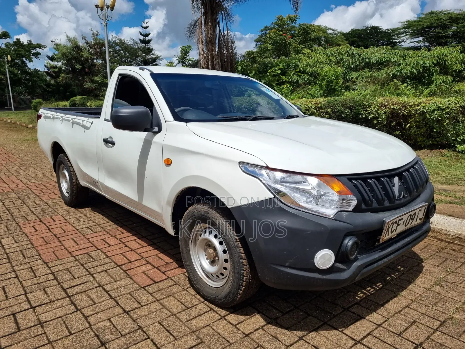 Mitsubishi L200 2015 White